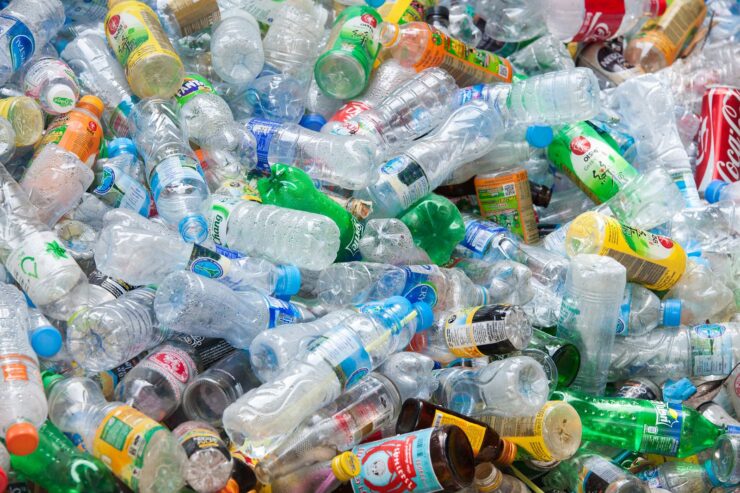 Tapones de plástico, nueva normativa y reciclaje